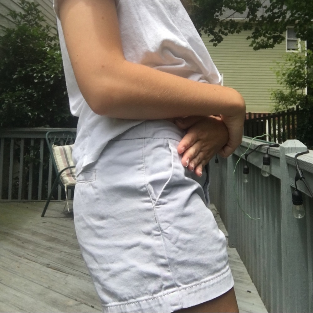 LIGHT GREY SHORTS